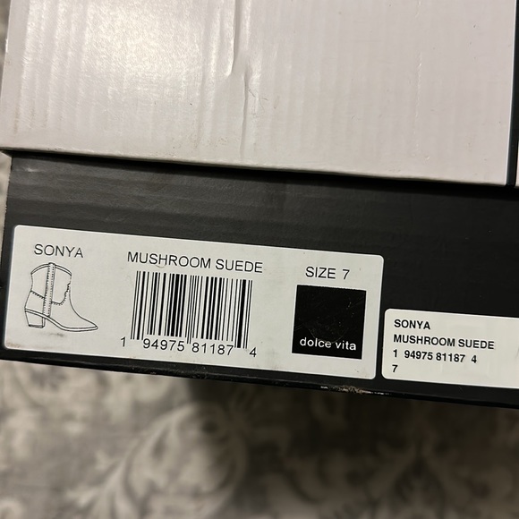 Sparkly suede cowgirl boots! - Picture 2 of 2